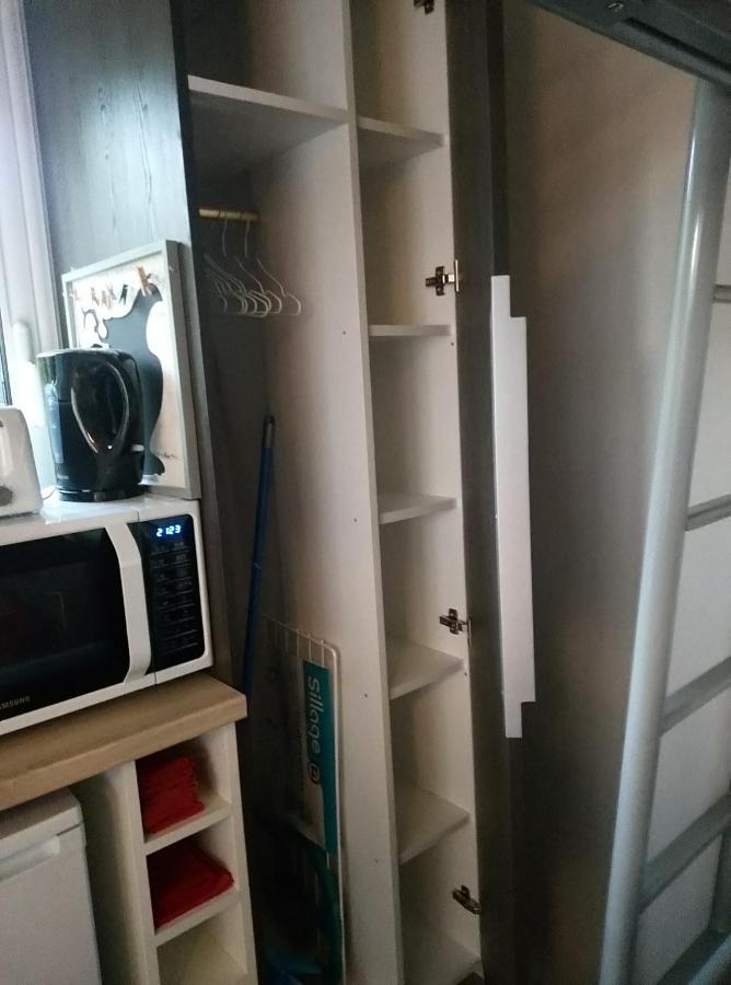 Meuble 1 Piece Entierement Equipe Sans Cloisons Separatives Appartement Chavagnes-en-Paillers